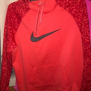 Women’s Nike sweatshirt